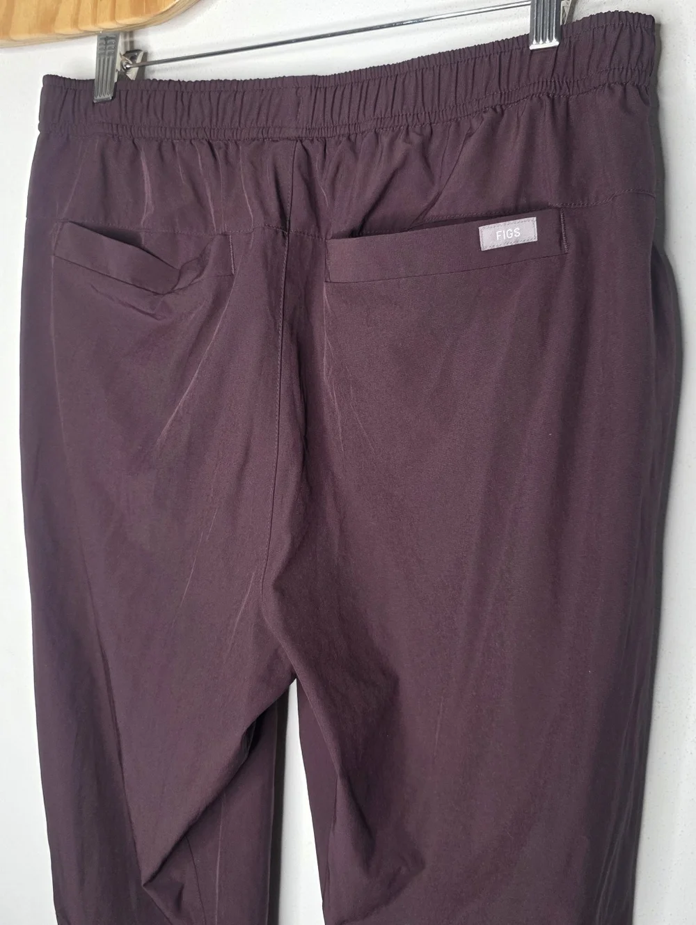 Figs Tansen Joggers XL Short Scrub Pants Men's Red